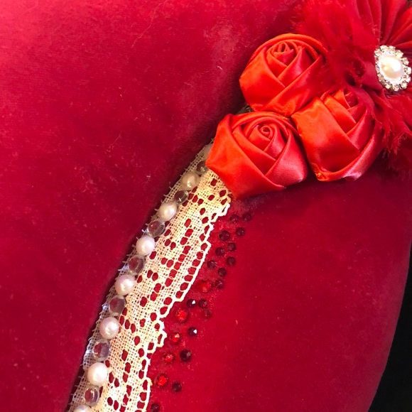 Custom Designed Decorator Pillows - Picture 4 of 6